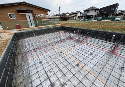 基礎工事中